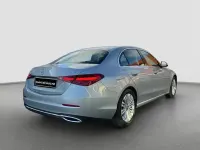 Gebraucht Mercedes C200 Avantgarde 204 PS (150 kW) 2023 Metalliclack hightechsilber (metallic) Limousine