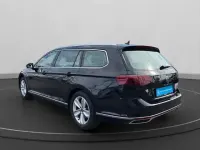 Gebraucht VW Passat Elegance 280 PS (205 kW) 2022 Schwarz Kombi