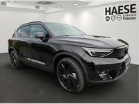 Neu Volvo XC40 Plus 163 PS (119 kW) 2026 Schwarz (onyx black metallic) SUV