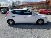 Gebraucht Hyundai i30 Classic 90 PS (66 kW) 2012 Weiß Limousine