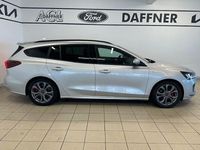 Gebraucht Ford Focus ST-Line 155 PS (114 kW) 2024 Polarsilber metallic Limousine