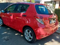 Gebraucht Toyota Yaris 69 PS (50 kW) 2013 Rot Kleinwagen