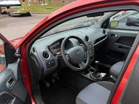 Gebraucht Ford Fusion 70 PS (51 kW) 2002 Rot Kleinwagen