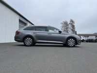 Gebraucht Skoda Superb Style 150 PS (110 kW) 2022 Graphitegrau Kombi