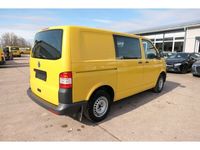 Gebraucht VW T5 84 PS (61 kW) 2013 Ginstergelb r1032 Van