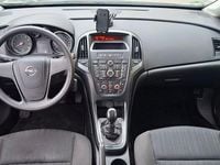 Gebraucht Opel Astra Selection 101 PS (74 kW) 2014 Weiß Limousine