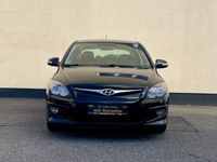 gebraucht Hyundai i30 1.6 FIFA WM Edition KLIMA SHZ ALU