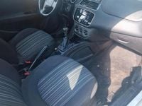 Gebraucht Fiat Punto 75 PS (55 kW) 2012 Weiß Kleinwagen