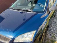 Gebraucht Ford Focus 101 PS (74 kW) 2005 Blau Kombi