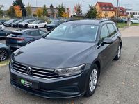 Gebraucht VW Passat 122 PS (89 kW) 2022 Grau Kombi