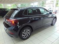 Neu VW Polo Life 95 PS (69 kW) 2025 Deep black perleffekt Kleinwagen