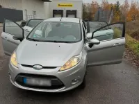 Usata Ford Fiesta 96 CV (70 kW) 2010 Argento Utilitaria