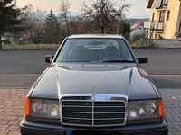 Gebraucht Mercedes 200 72 PS (52 kW) 1988 Grau Limousine