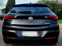 Usado Opel Astra Dynamic 105 HP (77 kW) 2017 Preto Sedan