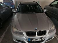 Gebraucht BMW 318 143 PS (105 kW) 2012 Silber Kombi