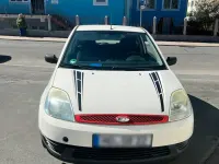 Gebraucht Ford Fiesta 60 PS (44 kW) 2003 Weiß Kleinwagen