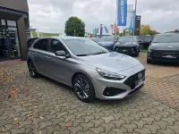Neu Hyundai i30 Advantage 140 PS (102 kW) 2025 Grau Limousine