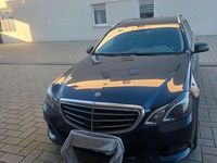 Gebraucht Mercedes E300 231 PS (169 kW) 2015 Blau Kombi