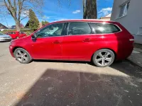 Gebraucht Peugeot 308 Allure 131 PS (96 kW) 2019 Rot Kombi