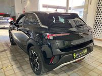 Gebraucht Opel Mokka-e 100 kW (136 PS) 2022 Diamant schwarz/karbon schwarz SUV