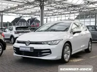 Gebraucht VW Golf VIII Life 150 PS (110 kW) 2024 Pure white (weiß) Limousine