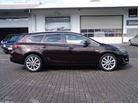 Gebraucht Opel Astra Sport 131 PS (96 kW) 2013 Braun metallic Kombi