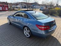 Gebraucht Mercedes E250 204 PS (150 kW) 2012 Blau Coupé