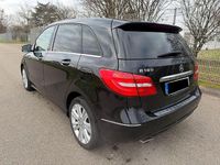 Gebraucht Mercedes B180 Edition 1 122 PS (89 kW) 2012 Schwarz Van / Kleinbus