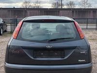 Gebraucht Ford Focus 115 PS (84 kW) 2002 Grau Kleinwagen