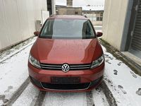 Gebraucht VW Touran Comfortline 105 PS (77 kW) 2014 Rot Van / Kleinbus