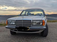 Gebraucht Mercedes E280 Classic 185 PS (136 kW) 1979 Grau Limousine