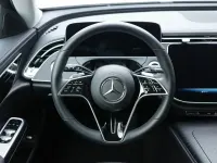 Gebraucht Mercedes E220 197 PS (144 kW) 2024 Silber Limousine
