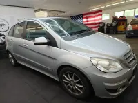 Gebraucht Mercedes B180 109 PS (80 kW) 2010 Silber Van / Kleinbus