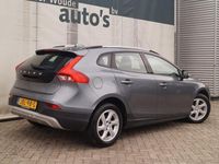 Gebraucht Volvo V40 CC Kinetic 120 PS (88 kW) 2018 Grau Kombi