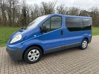 Second-hand Renault Trafic 114 CP (83 kW) 2009 Albastru Monovolum