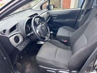 Gebraucht Toyota Yaris Cool 99 PS (72 kW) 2013 Grau Kleinwagen