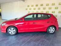 Gebraucht Hyundai i30 Edition+ 109 PS (80 kW) 2011 Rot Limousine