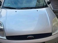 Gebraucht Ford Fiesta 95 PS (69 kW) 2004 Grau Kleinwagen