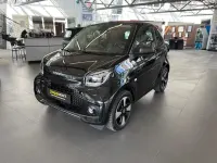 Gebraucht Smart ForTwo Electric Drive 60 kW (82 PS) 2024 Bodypanels in black Cabrio