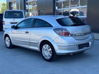 Gebraucht Opel Astra GTC Selection 140 PS (102 kW) 2009 Silber Coupé