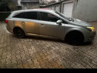 Gebraucht Toyota Avensis T2 124 PS (91 kW) 2012 Silber Kombi