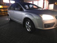 Second-hand Ford Focus 102 CP (75 kW) 2006 Gri Berlinǎ