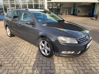 Gebraucht VW Passat 140 PS (102 kW) 2012 Grau Kombi