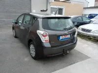 Gebraucht Toyota Verso Edition 147 PS (108 kW) 2011 Grau Van / Kleinbus