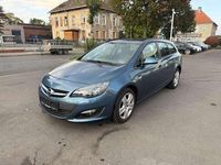 Gebraucht Opel Astra Energy 140 PS (102 kW) 2014 Blau Kombi