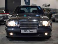 Gebraucht Mercedes E500 320 PS (235 kW) 1992 Blauschwarz (199) Limousine
