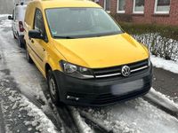 Usado VW Caddy 102 HP (75 kW) 2016 Amarelo Monovolume