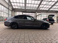 Gebraucht BMW 320 Sport Line 184 PS (135 kW) 2012 Grau Limousine