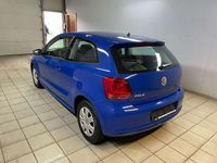 Gebraucht VW Polo Trendline 60 PS (44 kW) 2013 Meerblau Kleinwagen
