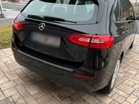 Gebraucht Mercedes E250 218 PS (160 kW) 2022 Schwarz Kombi